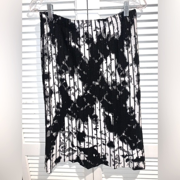 Milano white and black tie dye stretchy pencil Skirt Size Medium - Picture 1 of 7